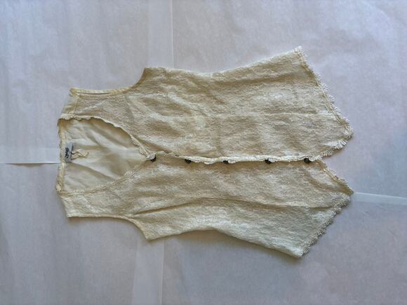 Judy's Tops - Vintage White Embroidered Blouse Size M Cottagecore